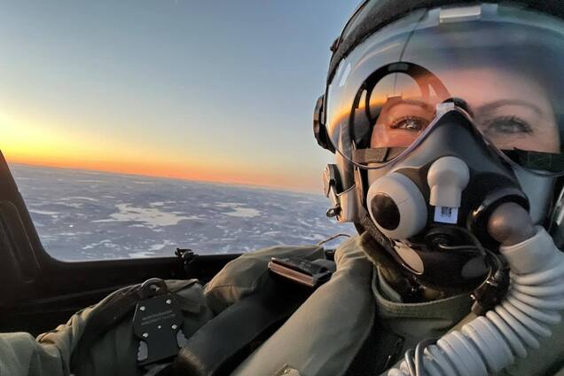 Опанувала JAS 39 Gripen: шведська кронпринцеса, яка зустрічалася з українськими воїнами, пройшла навчання у Повітряних силах. Фото і відео